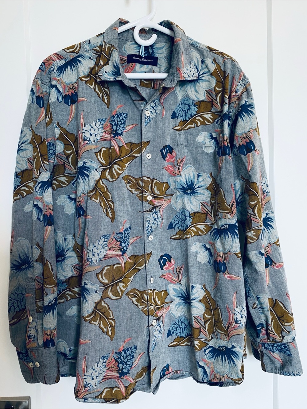 Tommy Bahama Blue Floral Button-Down Shirt with Brown Leaves